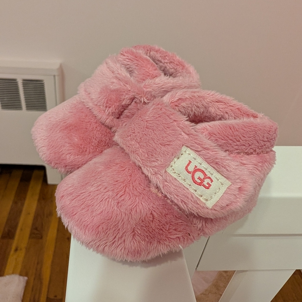 UGG Soft Pink Bixbee Size 0/1
